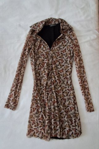 Vestido Stradivarius borboletas Y2K