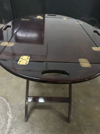Mesa camarera plegable de madera