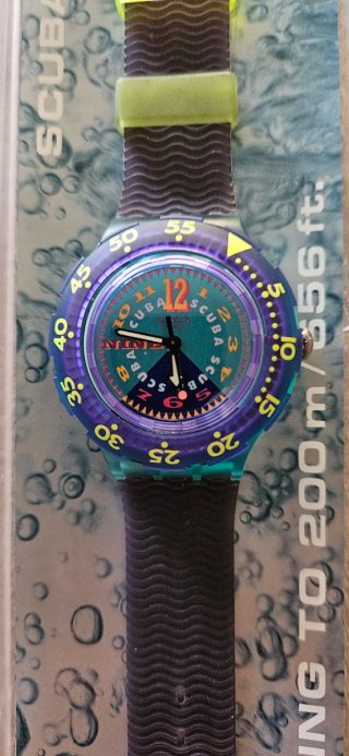 Swatch Scuba SDN106  Bermuda Triangle 200m