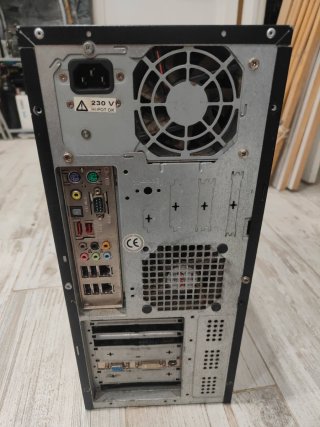 PC Antiguo para Piezas
