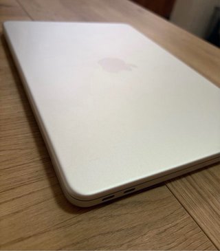 MacBook Neo Plata  256 gb 8 de ram con cargador
