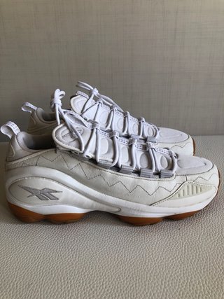Zapatillas Reebok Beige y Blancas