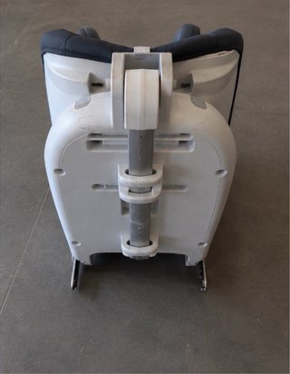Britax Römer Dualfix i-Size 360º ISOFIX