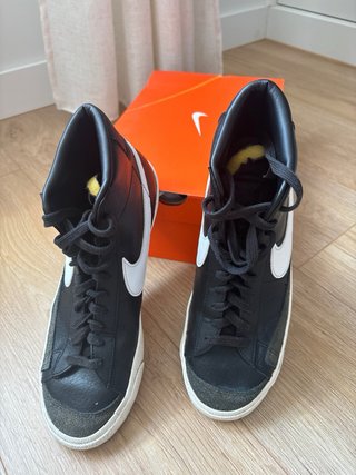 Nike Blazer Mid '77 Zapatillas Negras Blancas