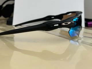 Gafas de sol Oakley azules