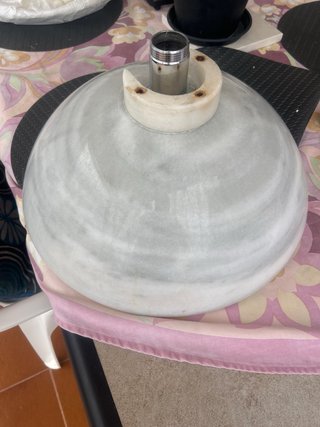 Lavabo de mármol blanco y gris