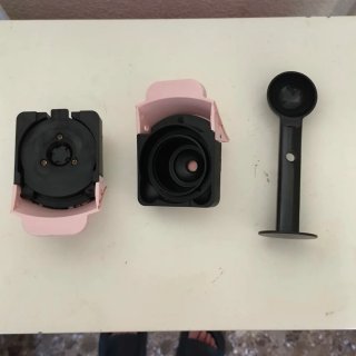 Cafetera CREATE rosa + caja + cápsulas