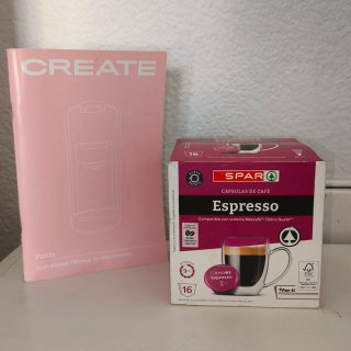 Cafetera CREATE rosa + caja + cápsulas