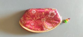 Monedero bordado floral