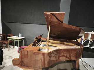 Piano PETROF