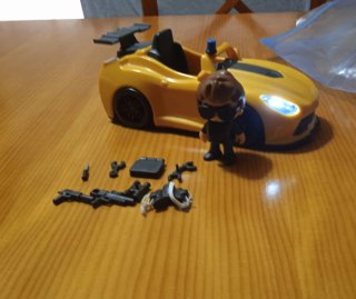 Coche Pin y Pon con accesorios