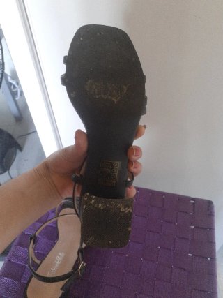 Sandalias de tacón negras para mujer