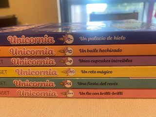 6 Libros UNICORNIA