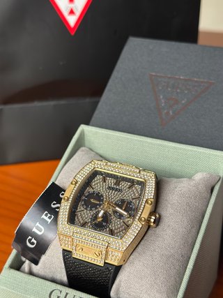 Reloj Guess Dorado y Negro con Cristales