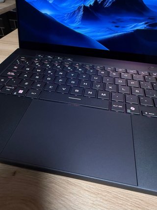 Portátil Gaming ASUS ROG Zephyrus G14 OLED