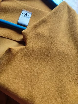 Chaqueta mostaza mujer