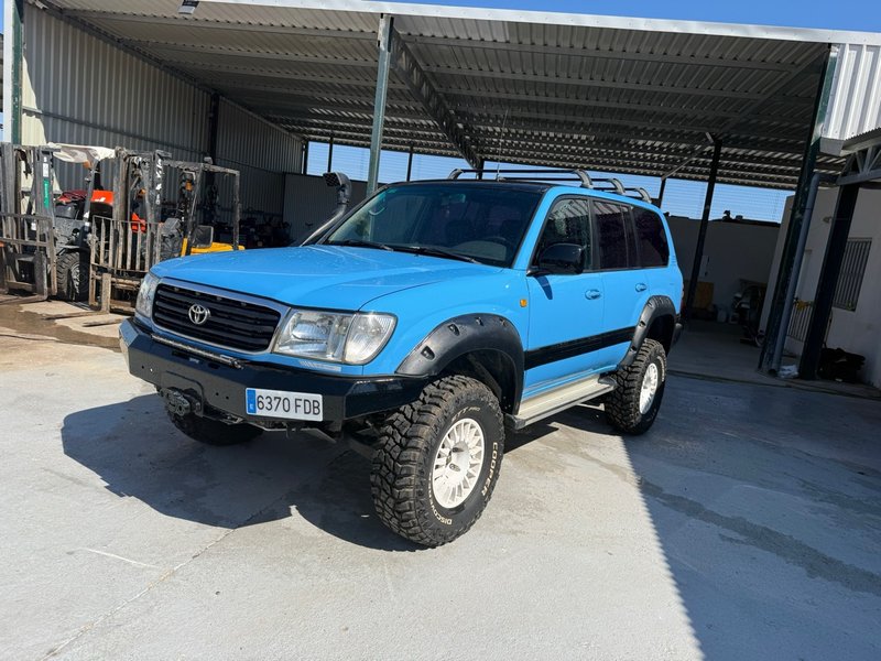 Toyota Land Cruiser 100 2001 - foto 1