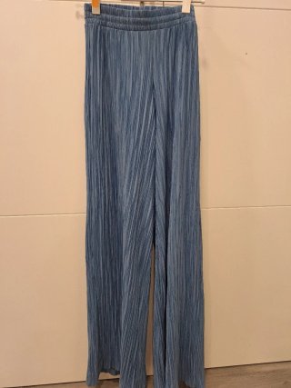 Pantalón fluido azul Stradivarius