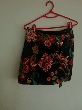 Falda Short, estampada flora