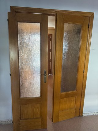 Puerta de madera interior