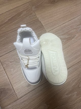 Zapatillas Louis Vuitton Blancas y Grises