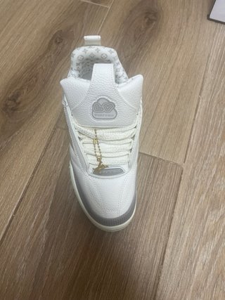 Zapatillas Louis Vuitton Blancas y Grises