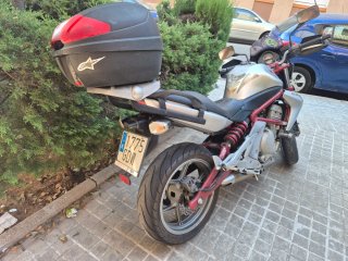 Kawasaki ER6n Plata y Roja