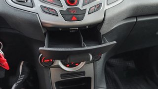 Ford Fiesta MK7 Gaveta Suporte Telemóvel