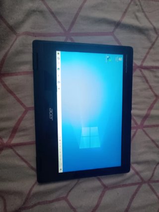 Serie TravelMate Spin B3