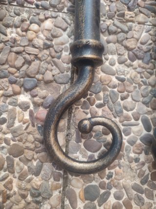 Barra cortina metal negra con apliques