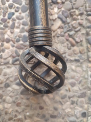 Barra cortina metal negra con apliques