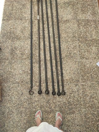Barra cortina metal negra con apliques