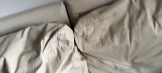 Sillón de piel beige