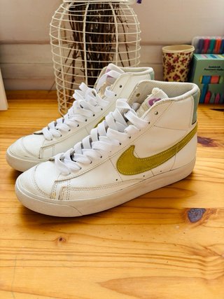 Nike Blazer Mid Talla 39 Verde y Blanco