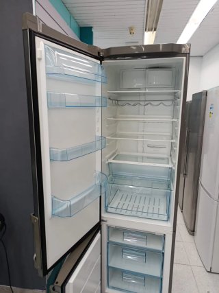 NEVERA ELÉCTROLUX COMBI GARANTÍA + TRANSPORTE
