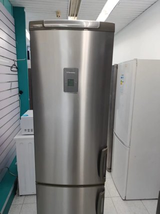 NEVERA ELÉCTROLUX COMBI GARANTÍA + TRANSPORTE