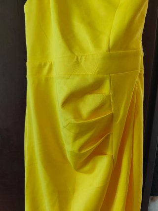 Vestido de fiesta amarillo
