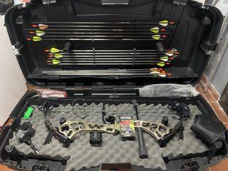 Arco de poleas PSE Stinger con accesorios