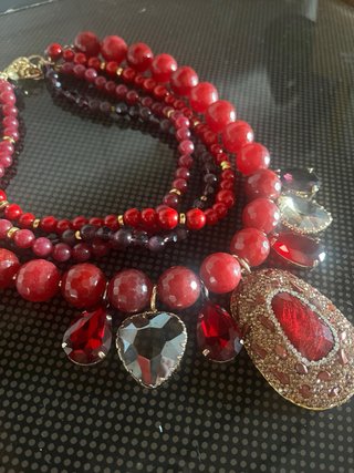 Collana fili pietre, strass e ciondoli