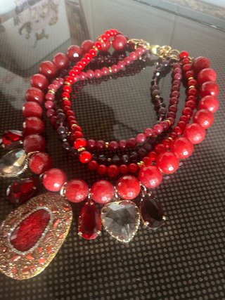 Collana fili pietre, strass e ciondoli
