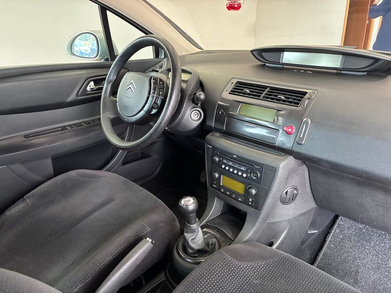 Citroën C4 1.6 HDI CoLLection 2008, foto 4