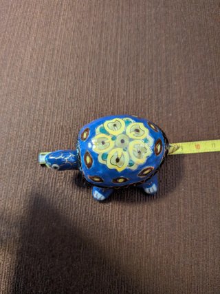 Pequeño joyero de cerámica con forma de tortuga