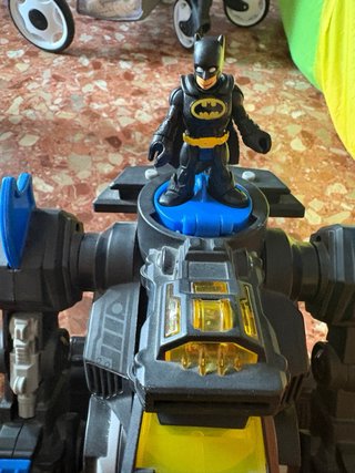 Batbot de Batman con Figura y Control