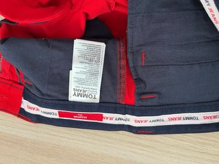 Bermuda Tommy Jeans Roja Talla 38