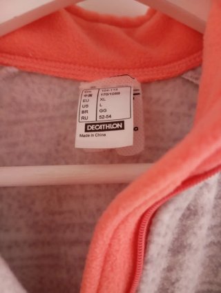Polar Quechua Mujer Gris