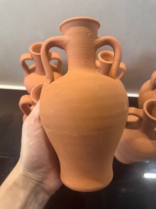 Cántaro de barro artesanal