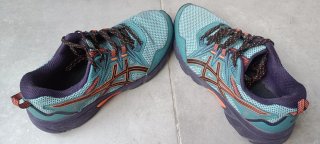 Deportivas Asics Morado y Turquesa