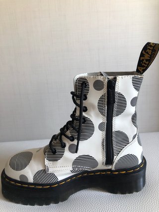 Botas Dr. Martens Blancas y Negras
