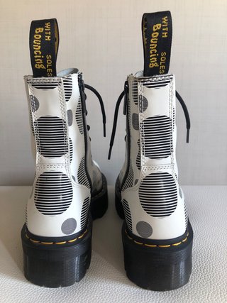 Botas Dr. Martens Blancas y Negras