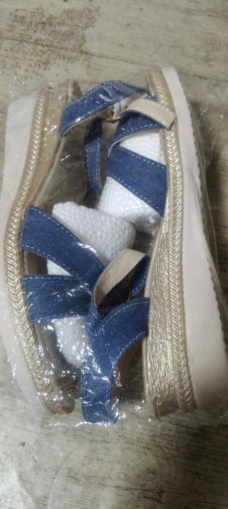 Sandalias cuña denim y doradas